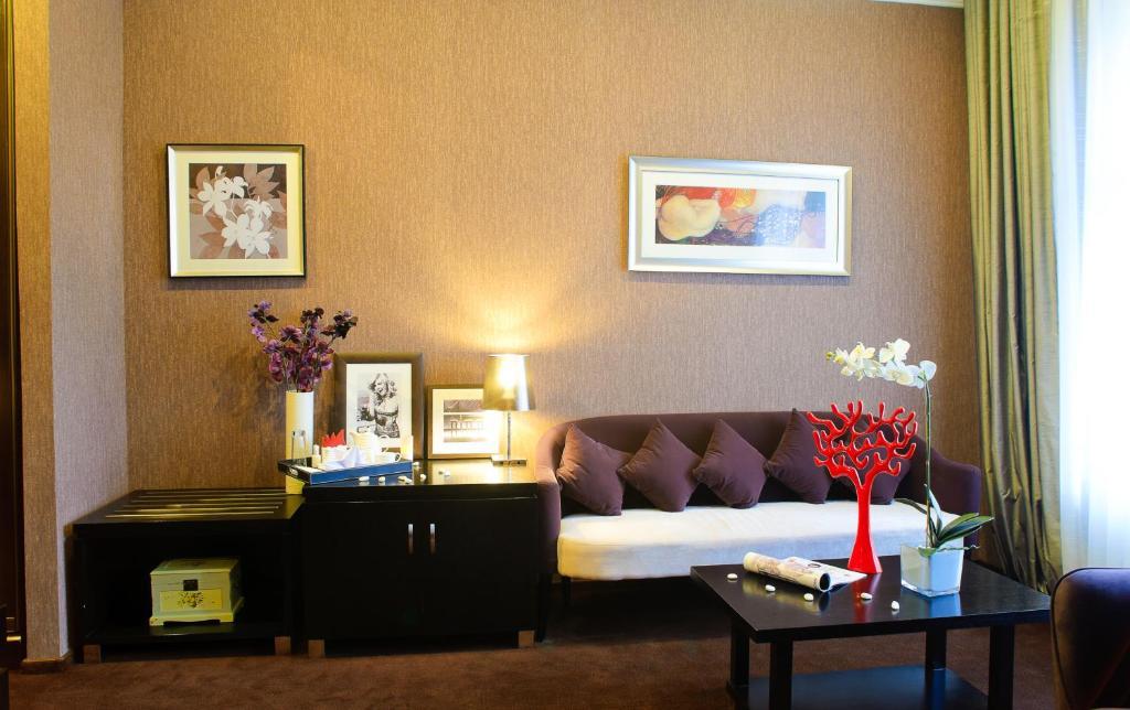 Jelsomino Boutique Hotel 阿斯坦纳 客房 照片