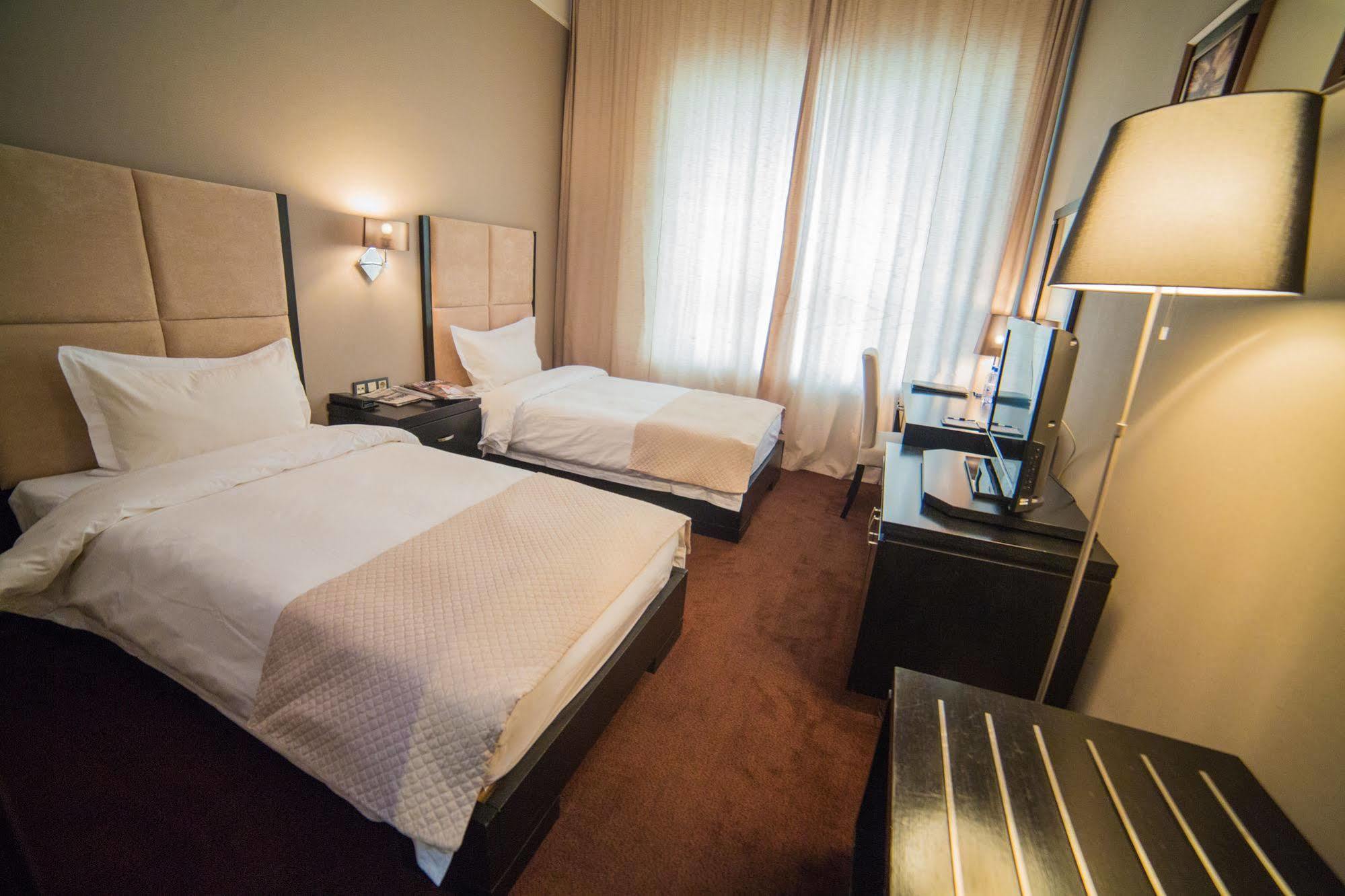 Jelsomino Boutique Hotel 阿斯坦纳 外观 照片