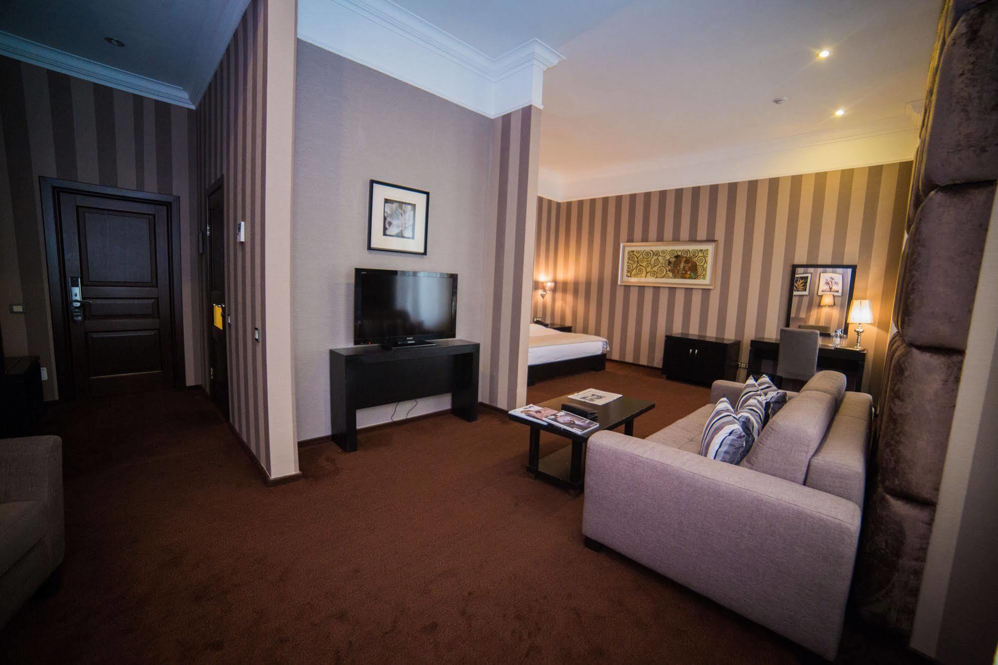 Jelsomino Boutique Hotel 阿斯坦纳 外观 照片