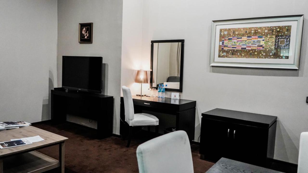 Jelsomino Boutique Hotel 阿斯坦纳 外观 照片